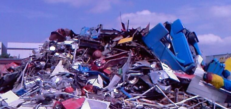 Schrott Schrottberg bei der Firma Hammerschmidt Robert Recycling & Entsorgung in Augsburg